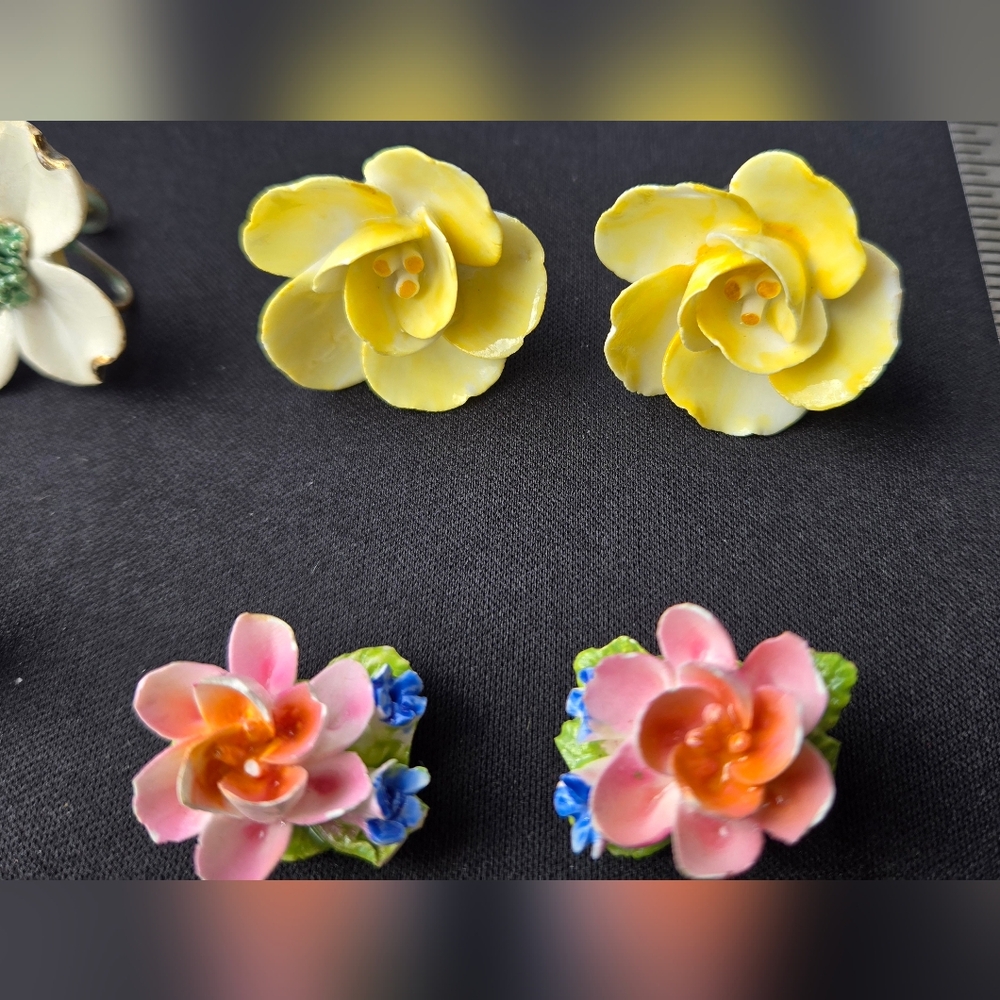 Lot Of 10 Vintage Porcelain Flower Clip-on / Screw-back Earrings (England) - Picture 3 of 9